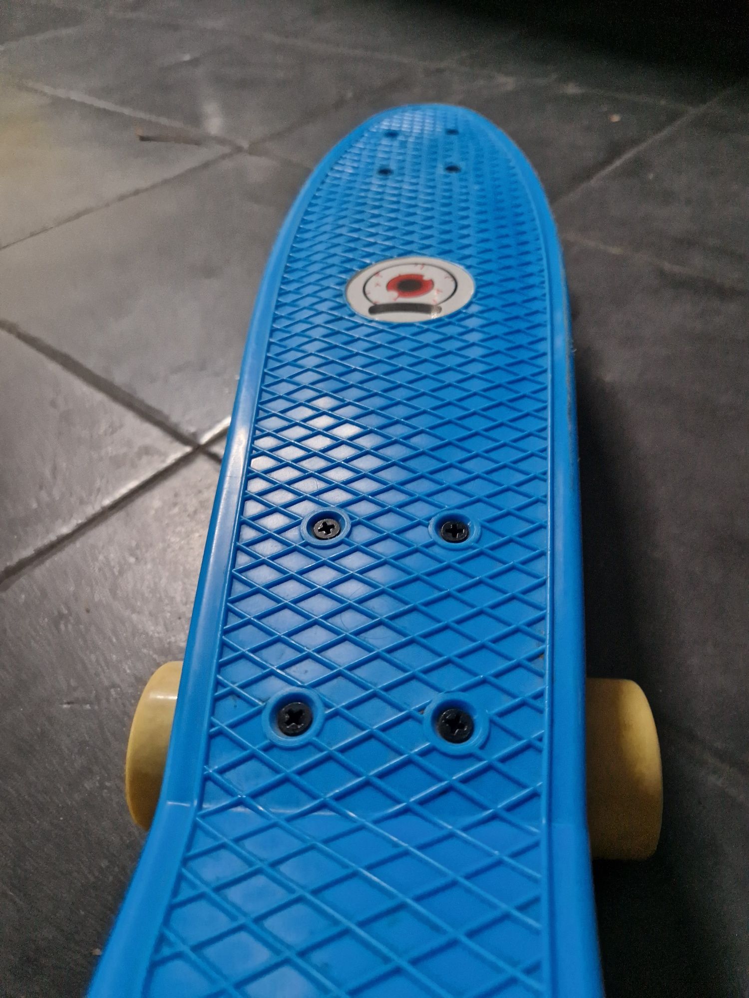 Decathlon skateboard