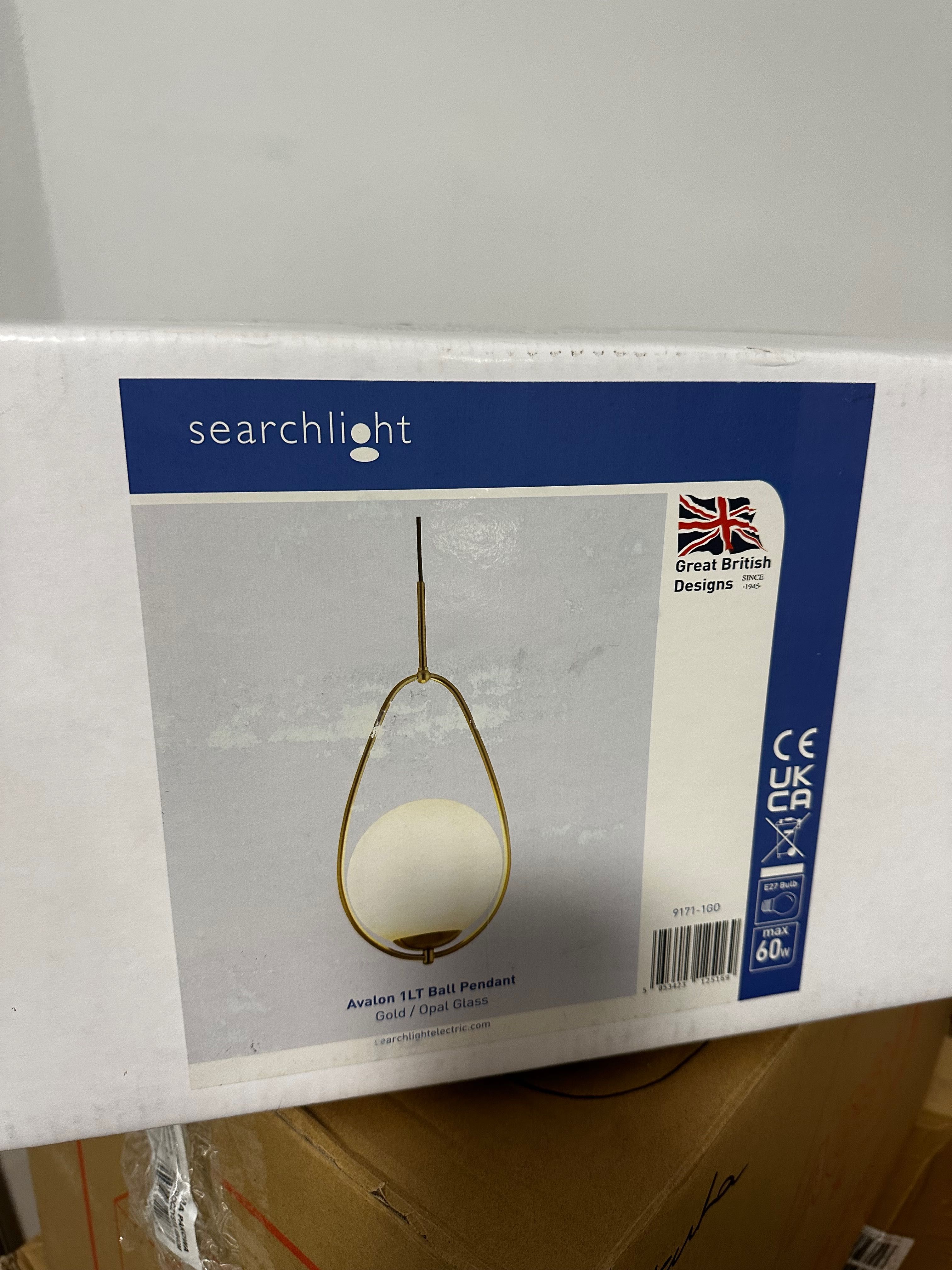 Lampa Avalon kolekcji Westwing