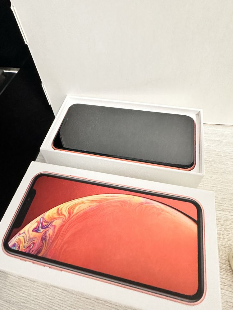 Вживаний Apple iPhone XR 128GB Coral
