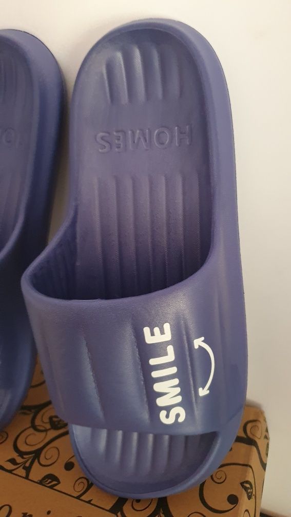 Klapki z pianki czyli komfortowe rozmiar 44/45   Długości stopy 27 cm