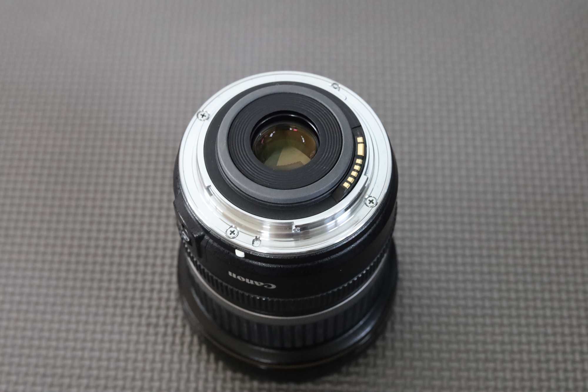 Canon EF-S 10-22mm f/3,5-4,5 USM stan idealny