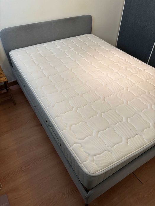 Vendo Cama de Casal + Colchão 1.40 x 2,0m