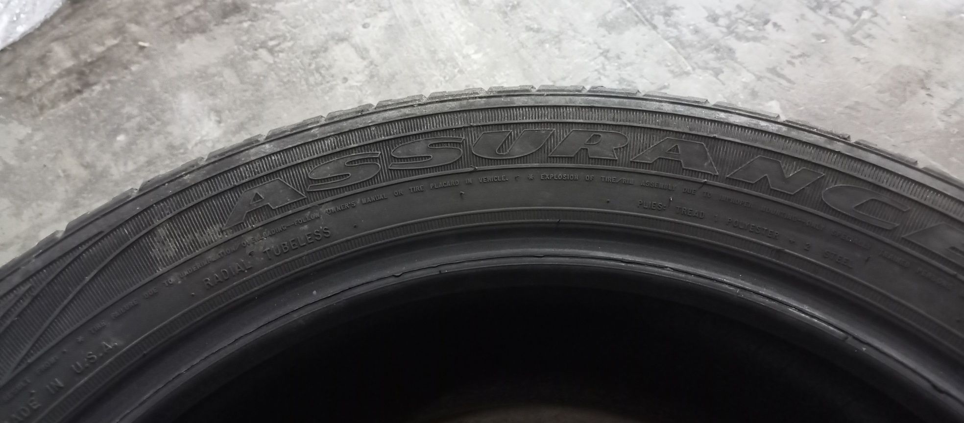 Шини всесезонні Goodyear Assurance 215/55/R17 ,94H, хороший стан , 4шт