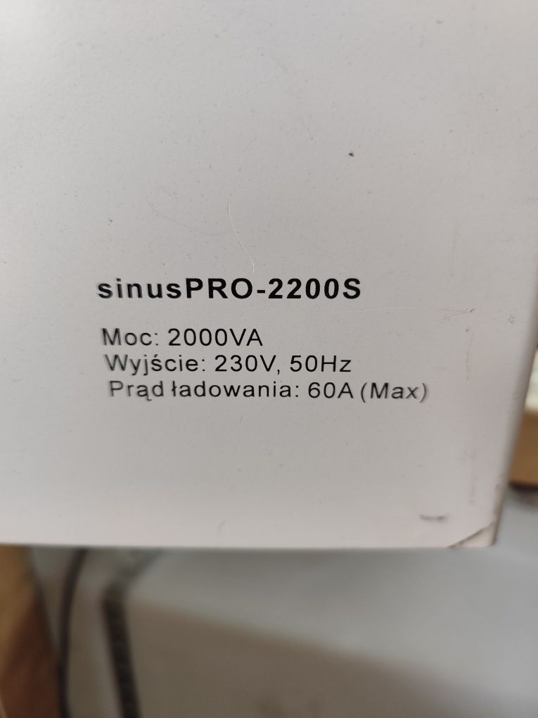 Inventer solarny mppt sinus pro 2200s