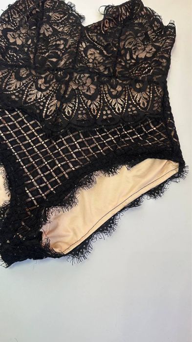 Боди гипюровое