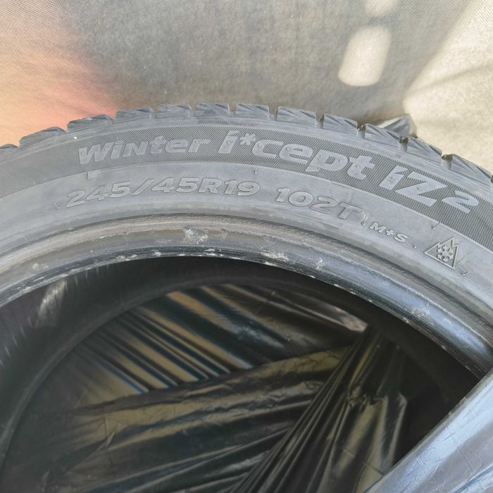 Opony zimowe Hankook Winter icept iz2 245 45 r19