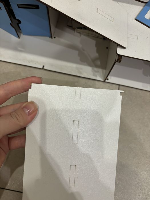 Дитячий гараж для машинок