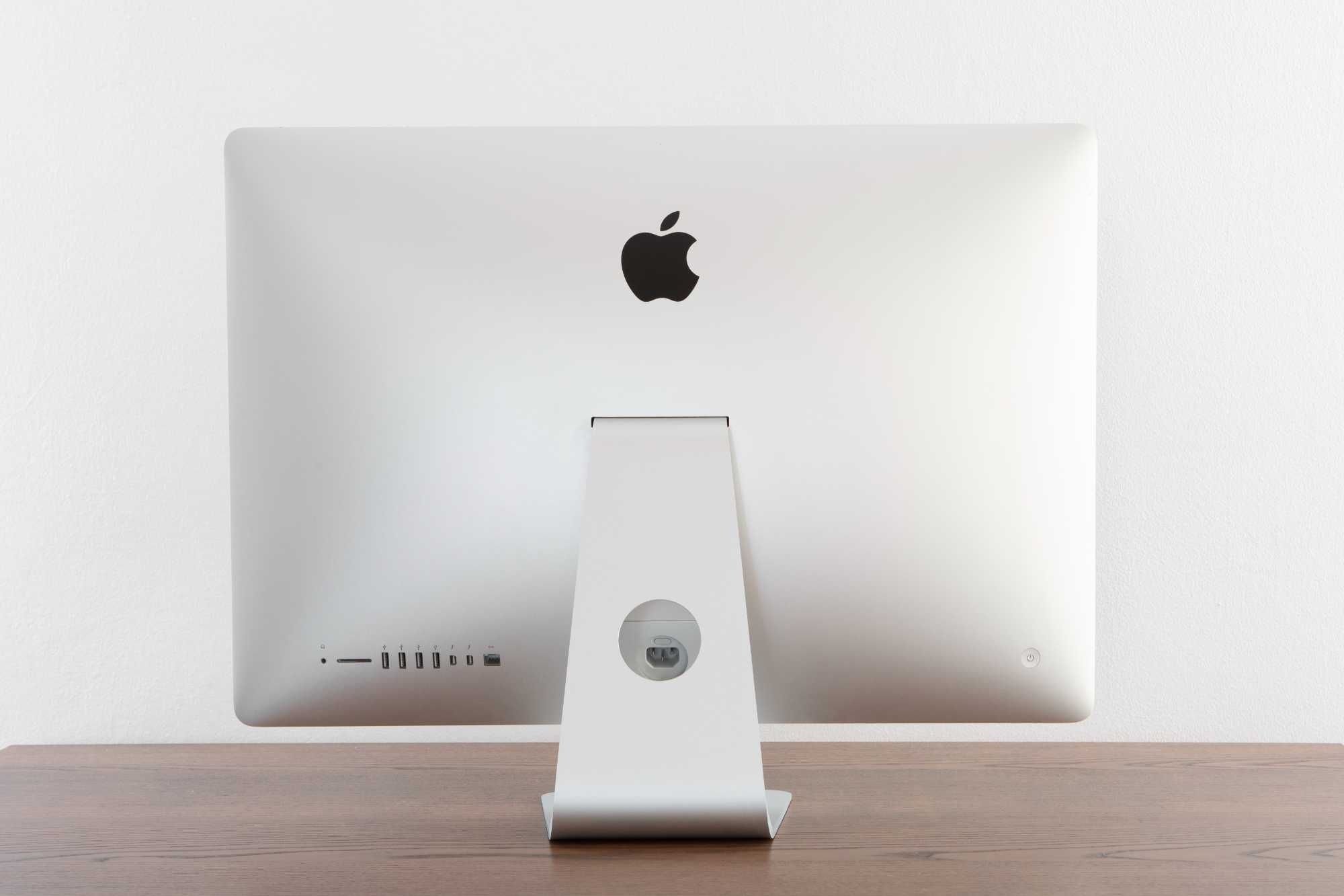 2 Apple iMac Idênticos - 2017 (i5 3.0GHz/8GB/SSD/Radeon Pro 555)