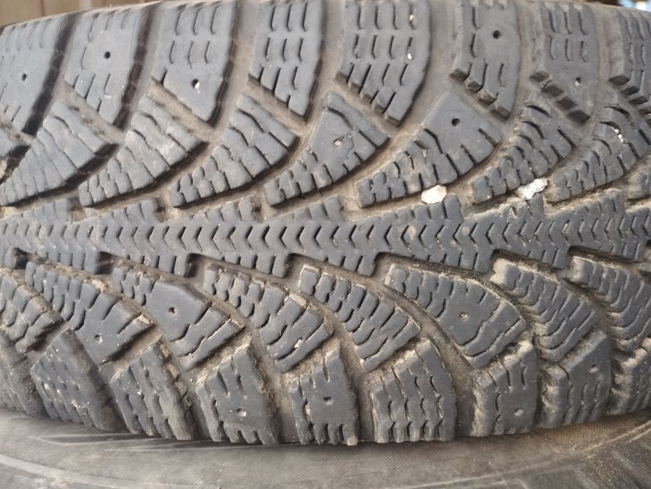 Комплект зимних шин 175/70 R-13