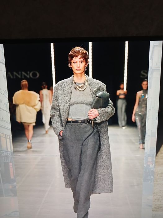 Широкі брюки палаццо з вовни