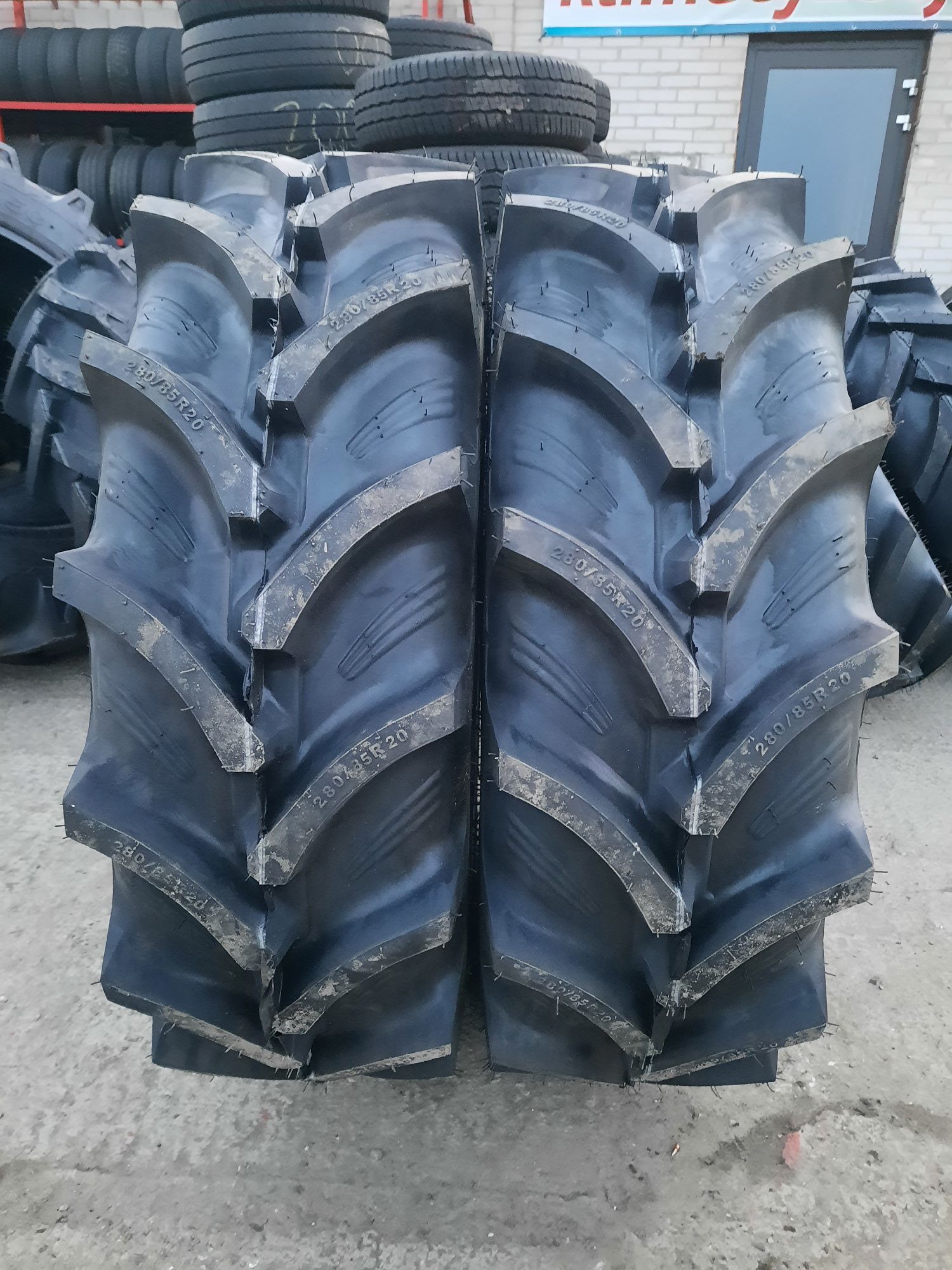 opony 280/85 R20 (11.2R 20) Ozka  Agro10