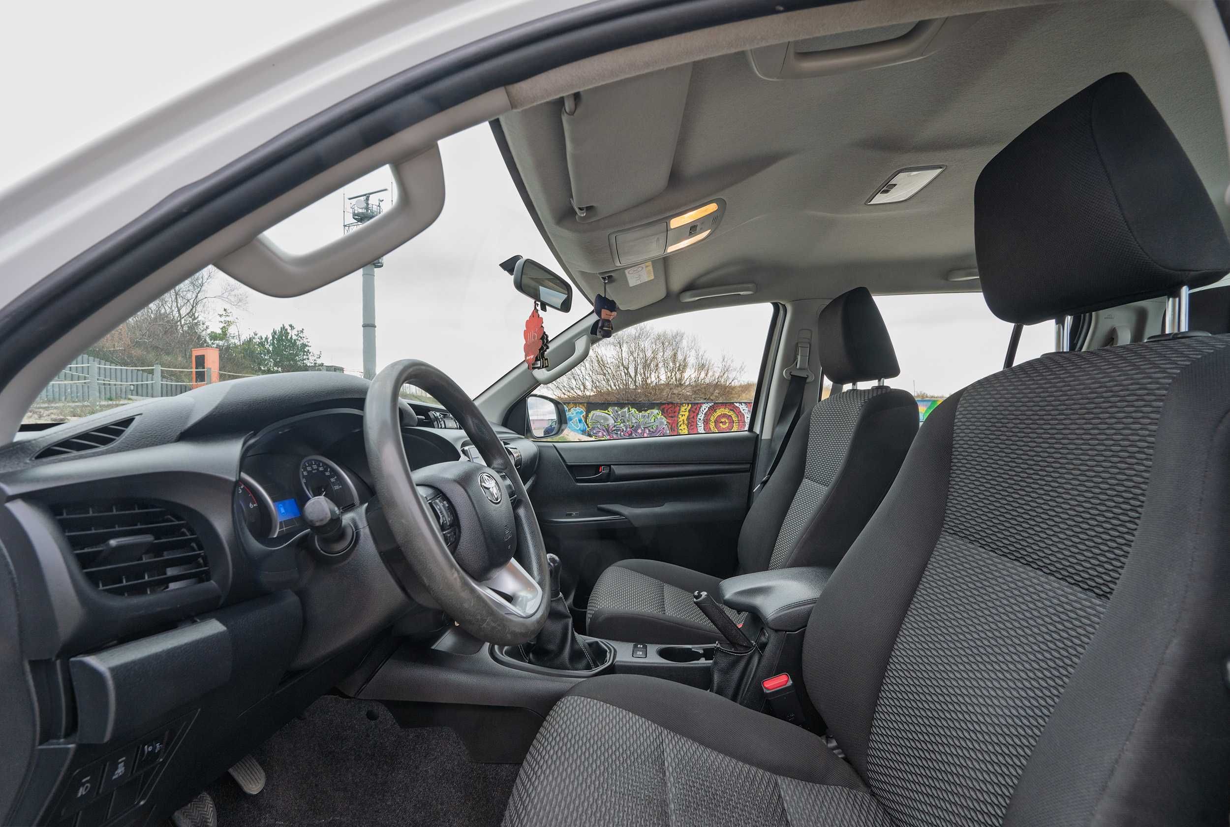 Toyota Hilux 4x4 2.4 D-4D Podwójna Kabina