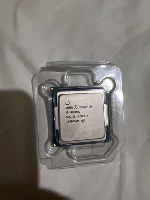 Intel Core i9-9900KS (б/в, 2 роки)