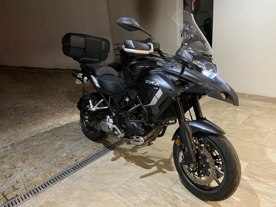 Benelli TRK 502 como nova