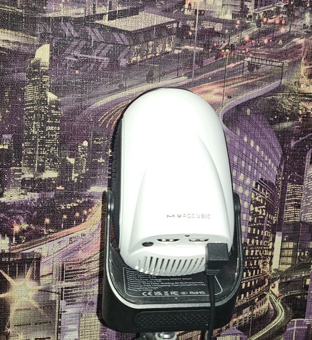 Проектор Panda Meets Pixel-Magcubic HY300X Portable Series