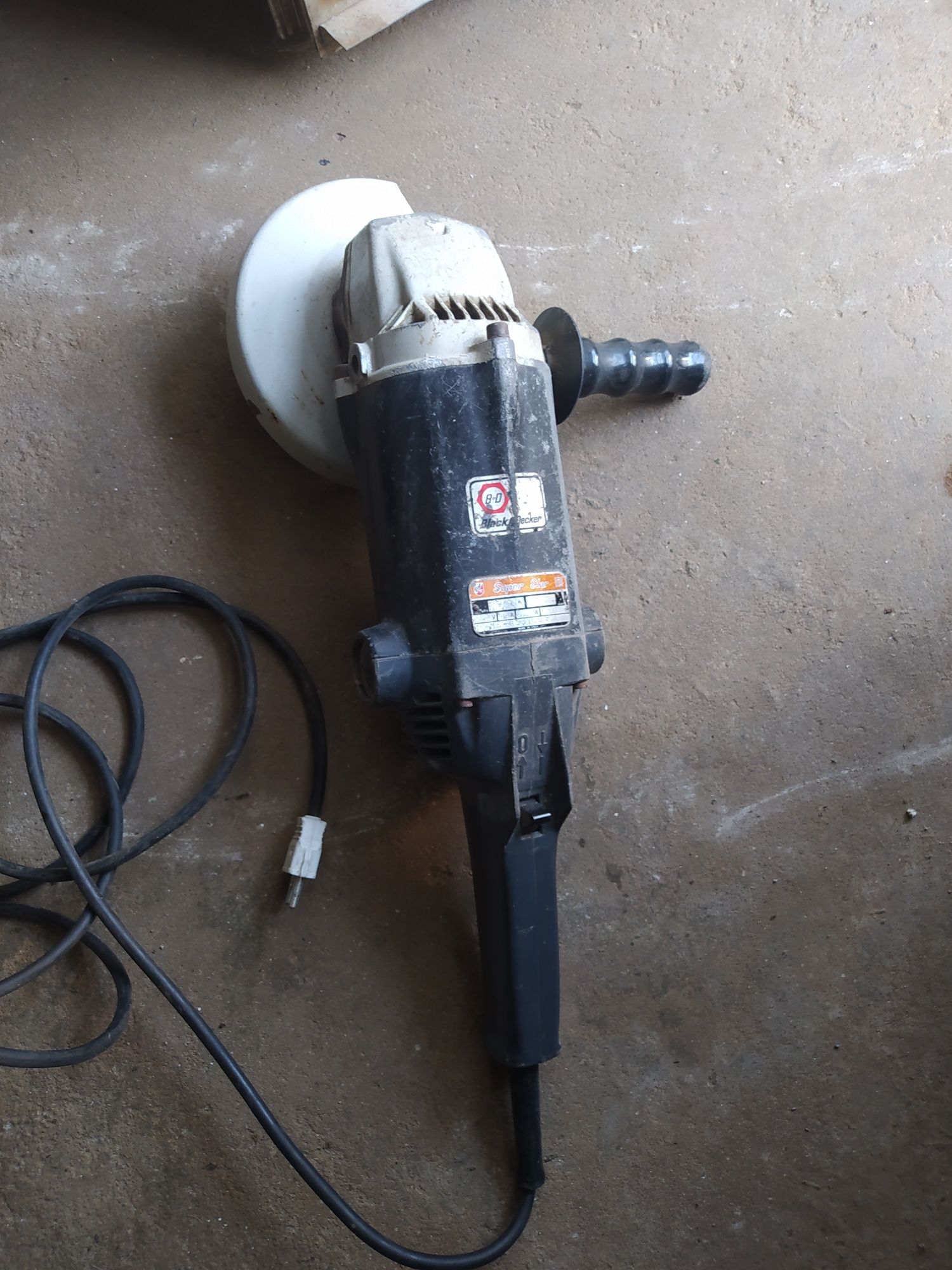 Rebarbadora black decker