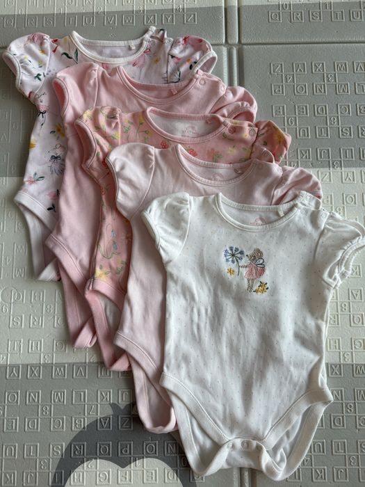 Набір боді з вишивкою від next 3-6 місяців, рощмір 62