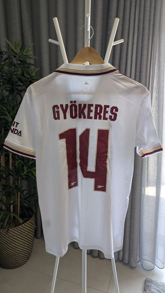 3 ° Camisola Arsenal 25 / 26 Gyökeres