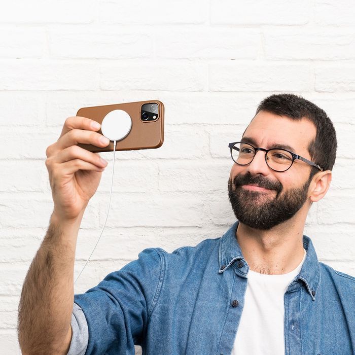 Dux Ducis Grit skórzane etui do iPhone 14 Plus z MagSafe brązowy