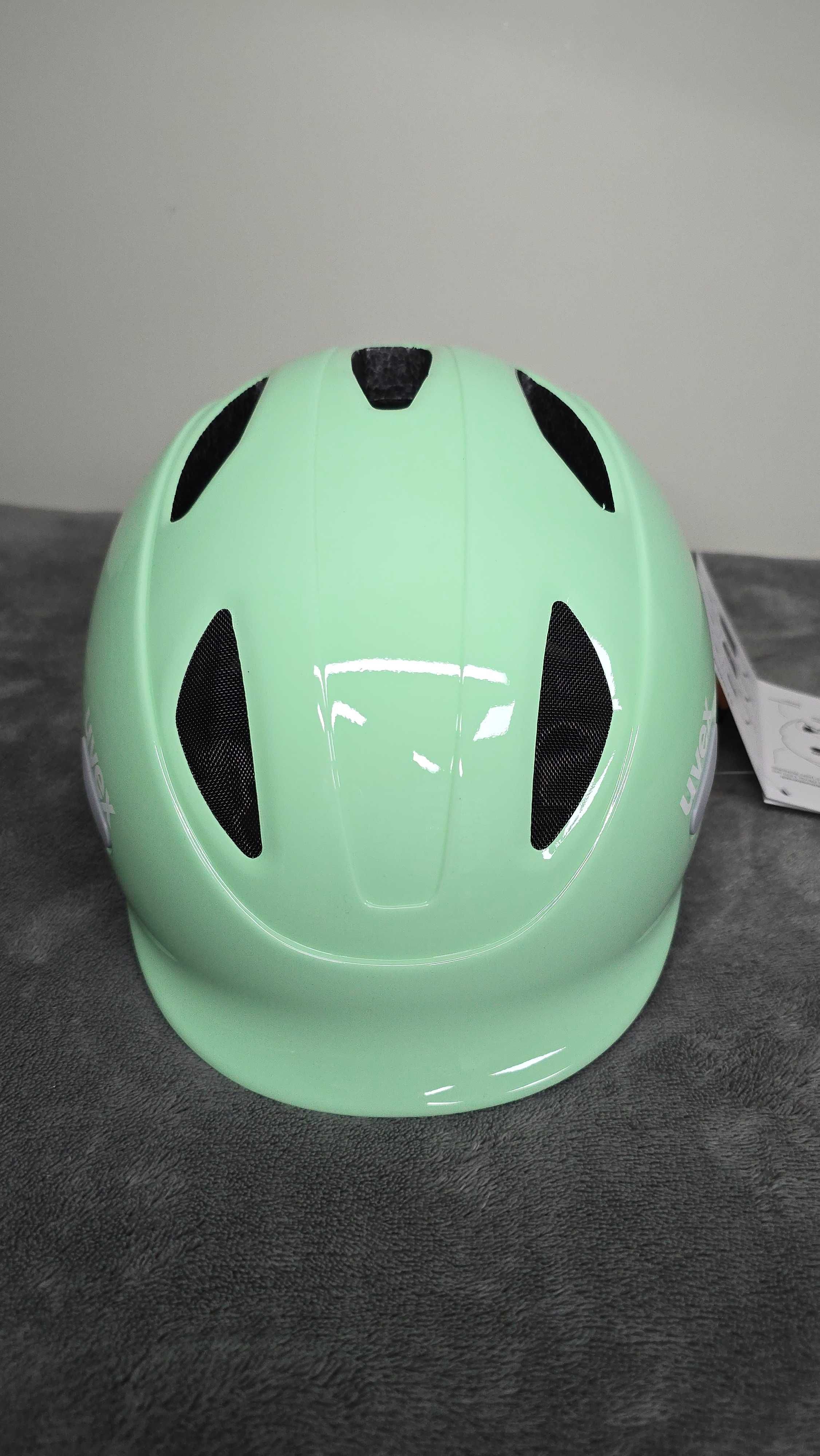 Kask rowerowy dziecięcy UVEX OYO rozm 50-54cm  ma małą skazę