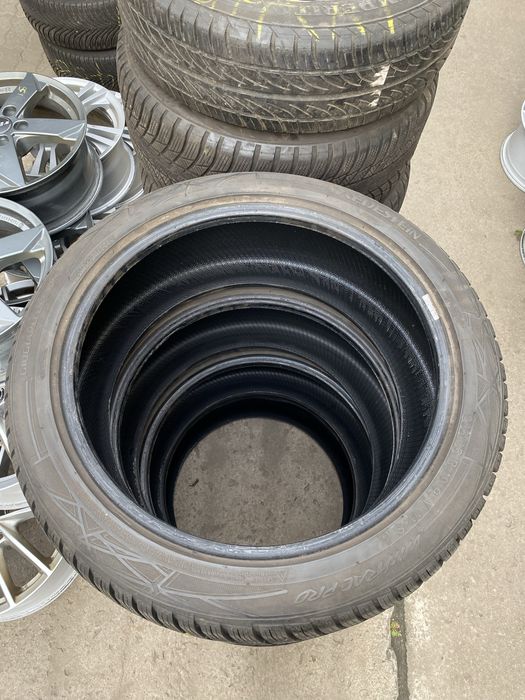 Шини 235 45R19 99V Vredestein Wintrac pro