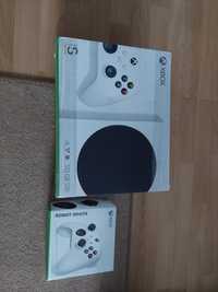 Xbox Series S + 2 pady bezprzewodowe Series X/S Robot White