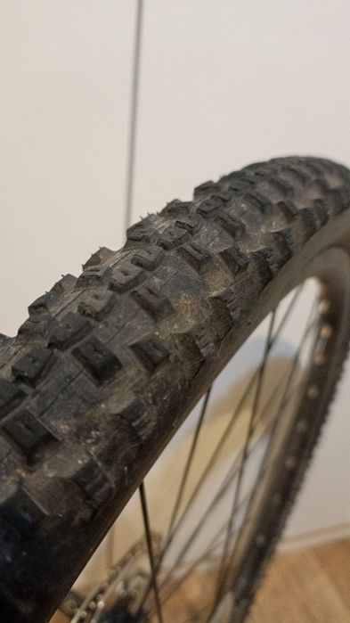 Komplet kół 28 cali pod tarcze prawie nowe