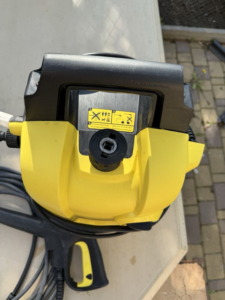 Продам мини мойку Karcher K5.200