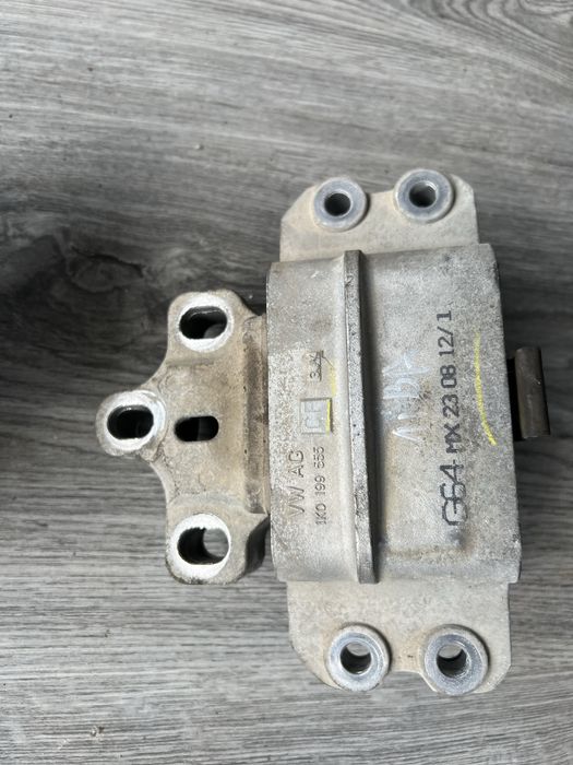 Продам подушки двигуна на Фольцваген Пасат б7 2.0 дизель Америка