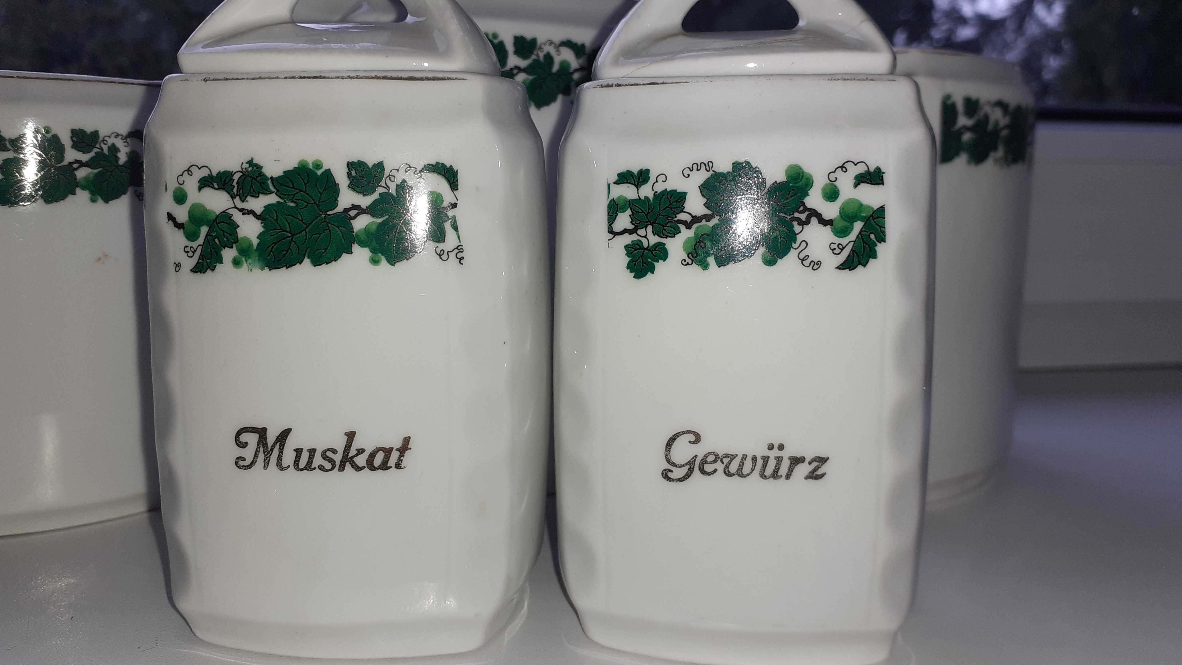Dzbanki na mleko i pojemniki ceramiczne