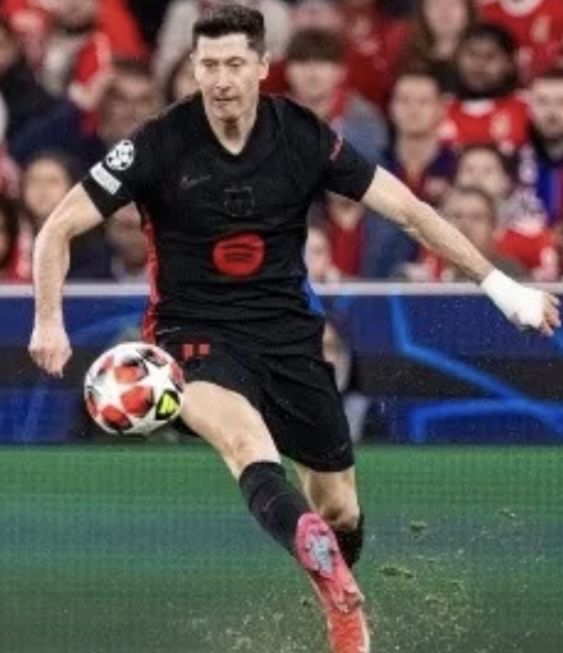 FC Barcelona Nike 24/25 Away Lewandowski 9
