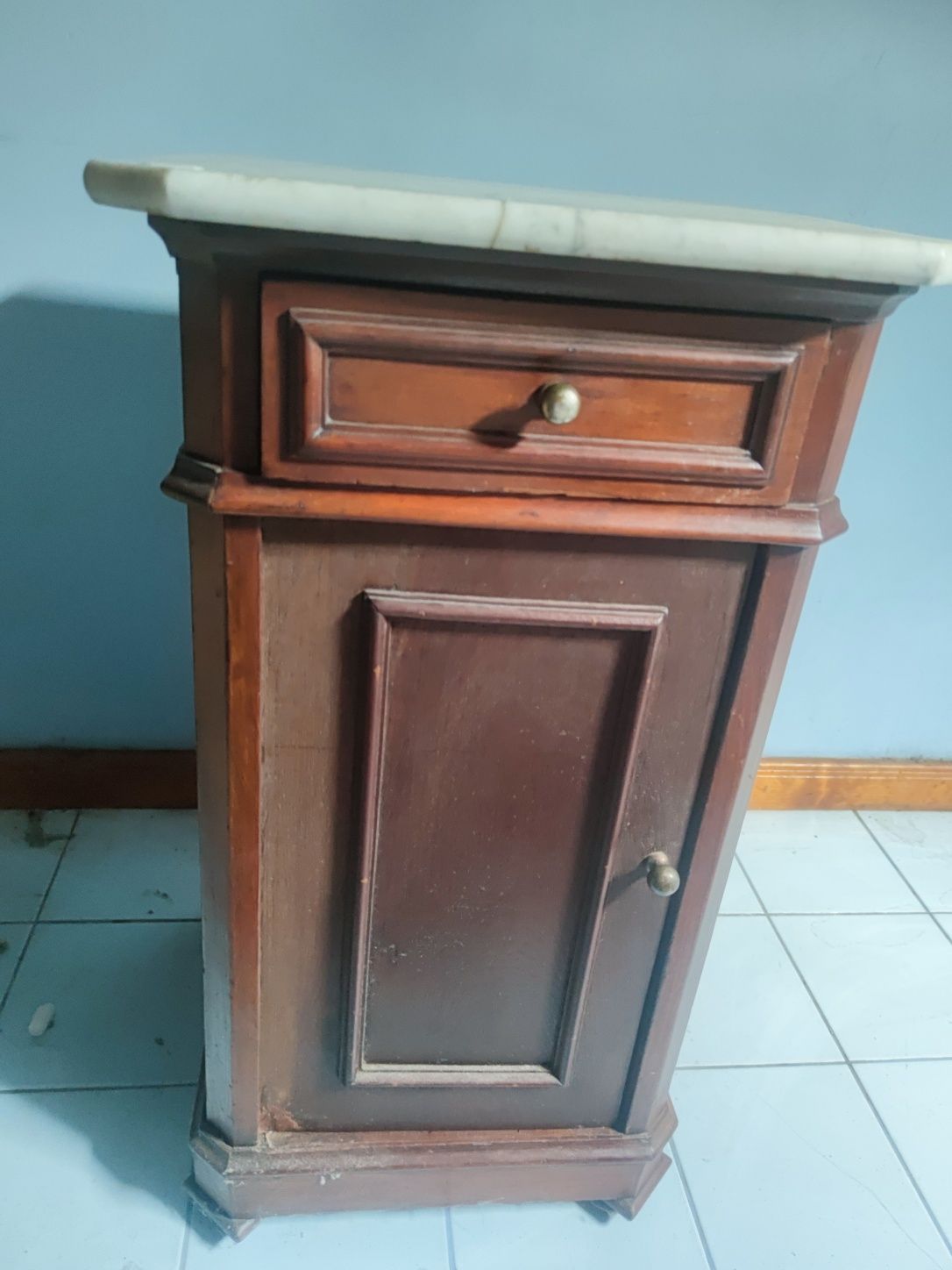 Mesa de cabeceira