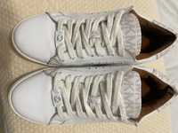 Шкіряні білі кросівки Michael Kors
