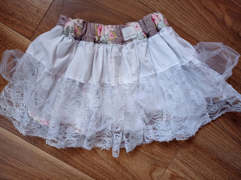 Spódniczka dla dziewczynki w kwiatki jak newbie r.86/92