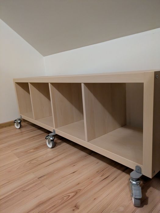 Regał Kallax Ikea dąb na kółkach