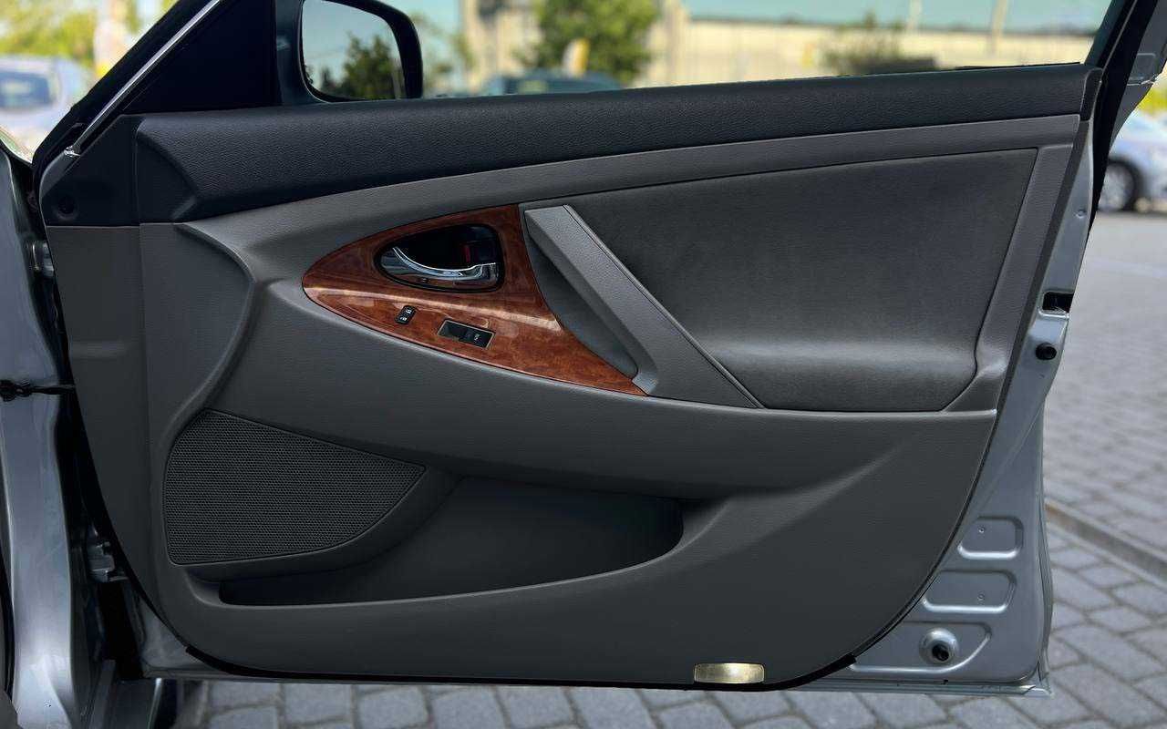 Toyota Camry 2011
