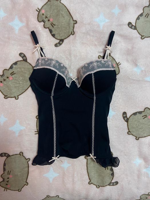 czarny gorset z koronką i kokardkami coquette dollette