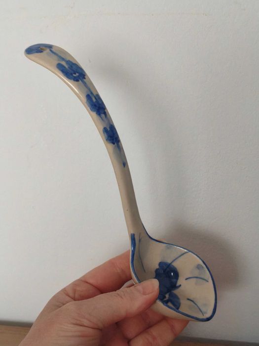 Łyżka wazowa ceramika Koło wzór kobalt