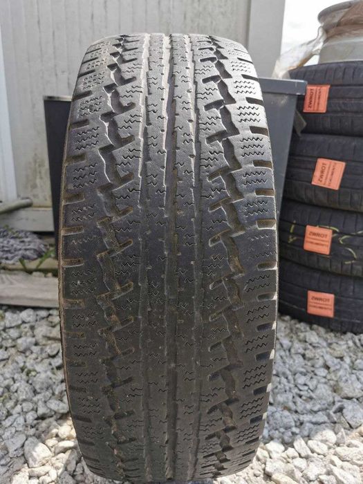 Opona zimowa Continental VancoWinter 215/65R16C 109/107R pojedynka