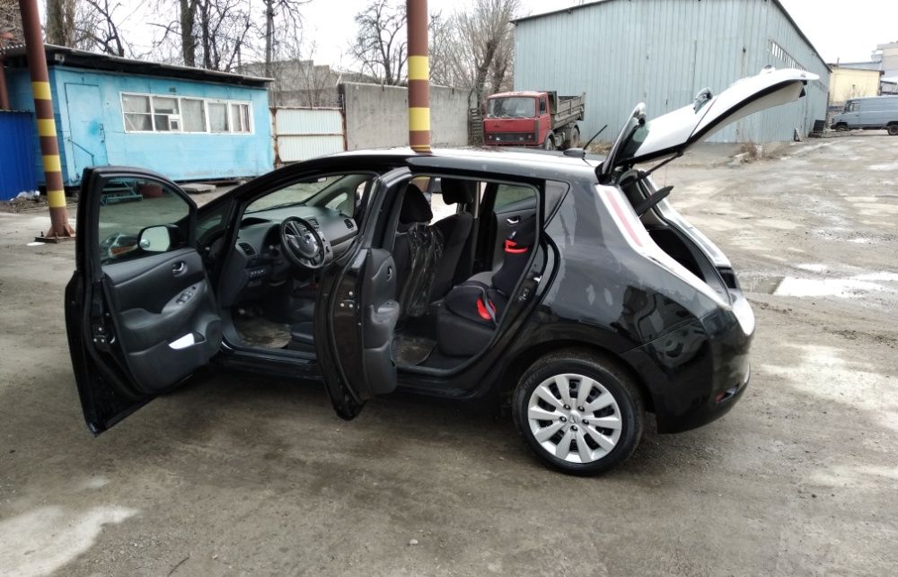 Nissan Leaf S 2015