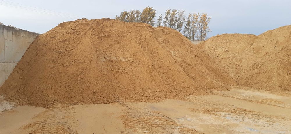 Piach podsypkowy , siany , płukany -transport