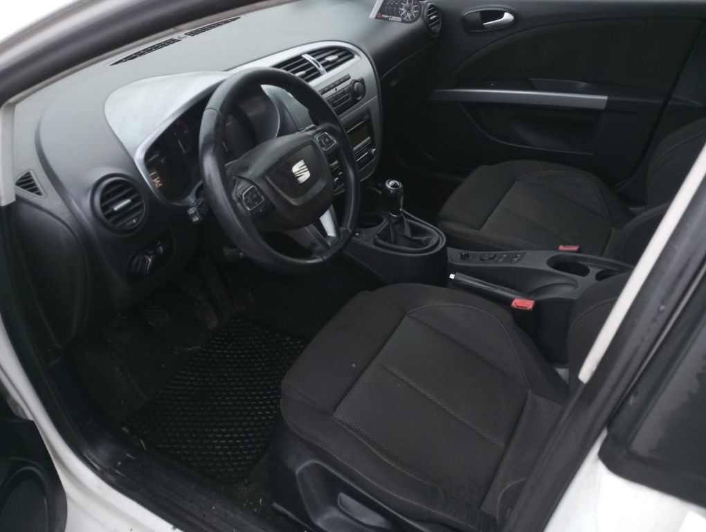 Sprzedam Ładnego Seat Leon II 2011r