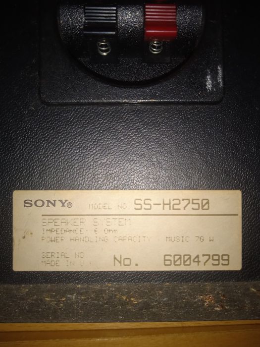 Par de Colunas Sony 70w e 8 Ohm