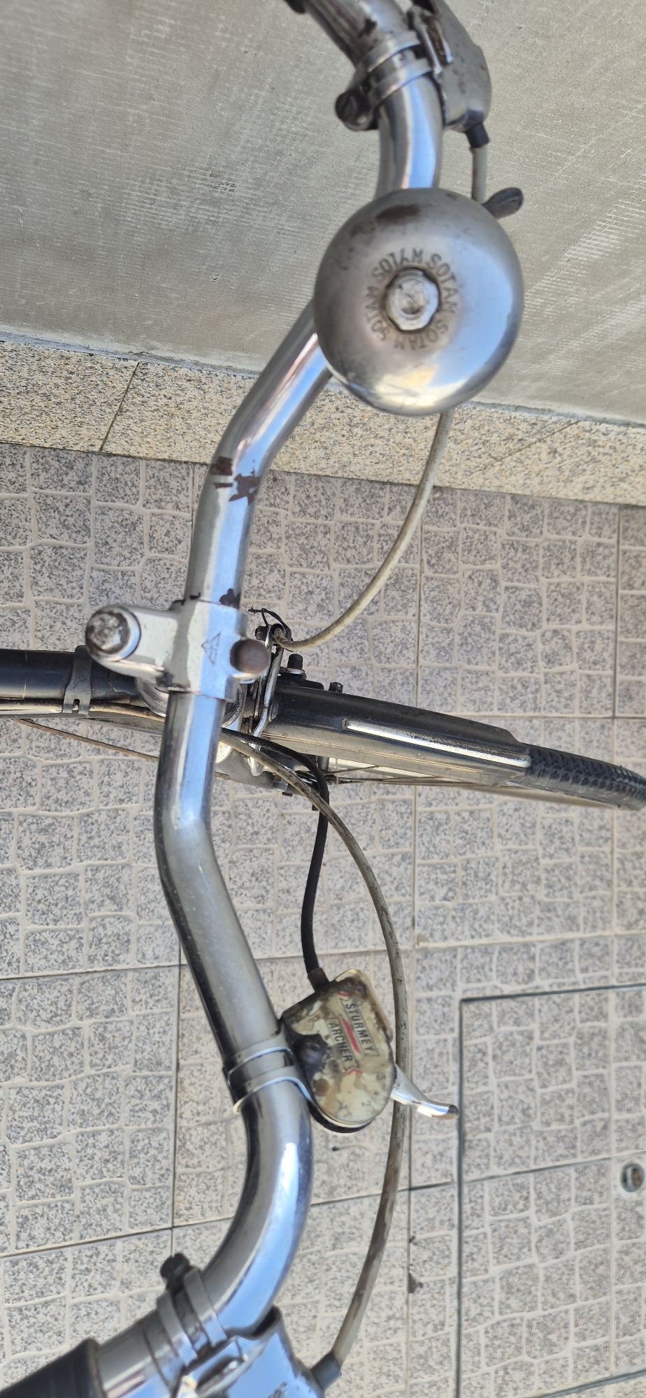 Bicicleta antiga desportiva