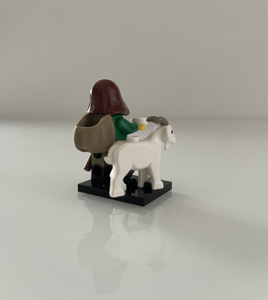 Minifigurka LEGO Pasterz z kozą (the Goatherd) seria 25 NIEOTWIERANA