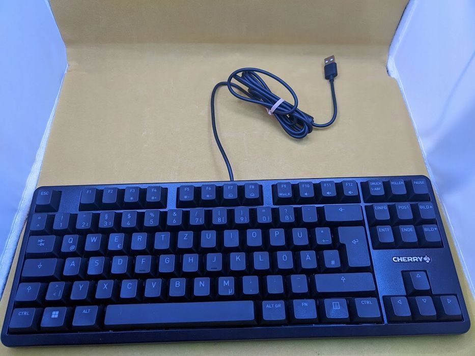 klawiatura mechaniczna g80-300n rgb tkl opis de