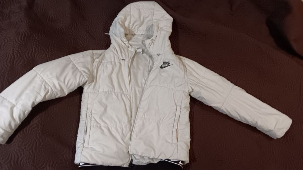 Kurtka Nike biała roz S sportowa