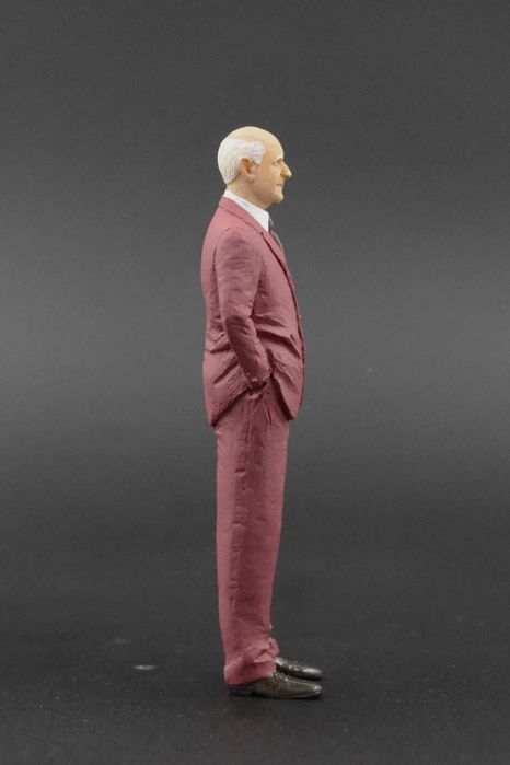 Gustaf Larson Figurka 1:18 Volvo PV36 BoS