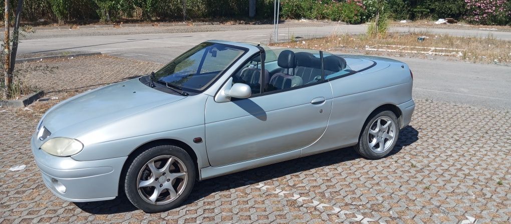 Megane Cabrio 1.4