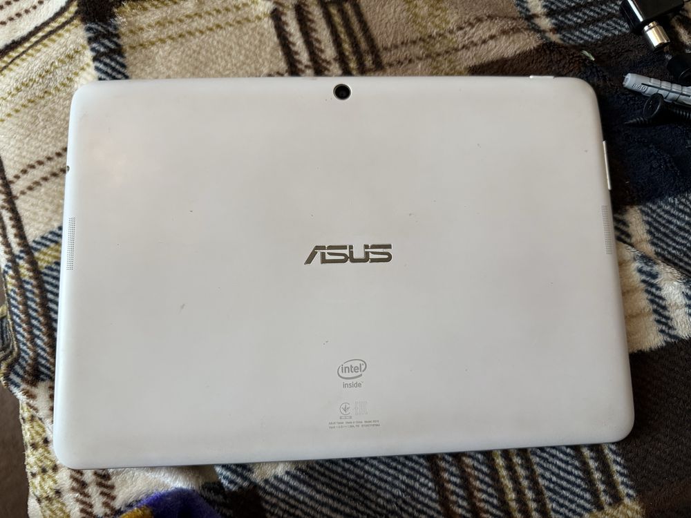 Планшет asus K010